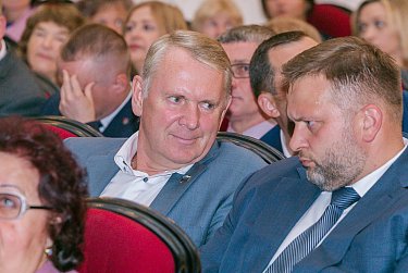 Александр Куниловский поздравил железнодорожников
